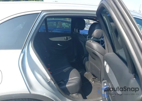 2017 Mercedes-Benz Glc 300 4Matic z USA, uszkodzony, nr VIN WDC0G4KB1HF141356